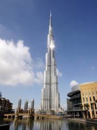 Новый небоскреб Бурдж-Халиф в Дубаи